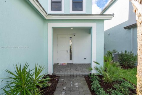 Casa en venta en Loxahatchee Groves, Florida, 5 dormitorios, 255.48 m2 № 1745873 - foto 3