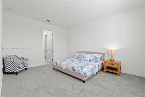 Casa en venta en Loxahatchee Groves, Florida, 5 dormitorios, 255.48 m2 № 1745873 - foto 16