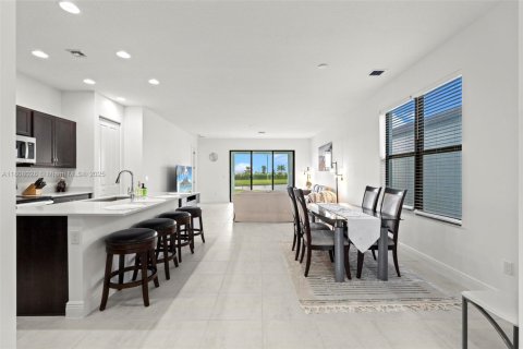 Casa en venta en Loxahatchee Groves, Florida, 5 dormitorios, 255.48 m2 № 1745873 - foto 5