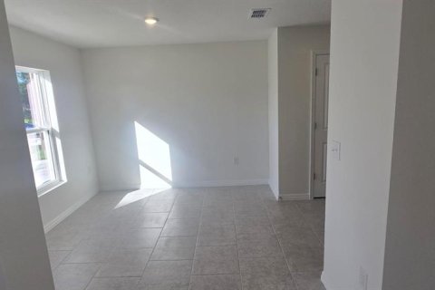 Villa ou maison à vendre à Poinciana, Floride: 3 chambres, 144.18 m2 № 2423600 - photo 8