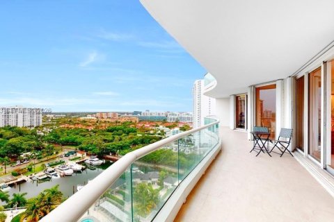 Copropriété à louer à Aventura, Floride: 3 chambres, 146.79 m2 № 2085266 - photo 18