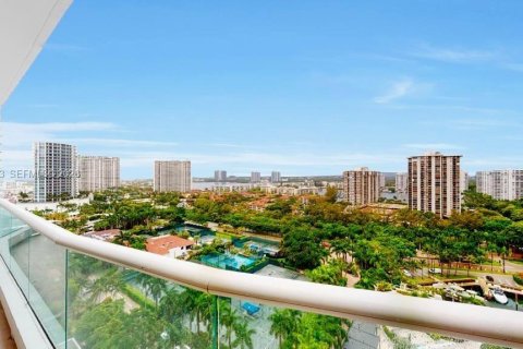 Copropriété à louer à Aventura, Floride: 3 chambres, 146.79 m2 № 2085266 - photo 19