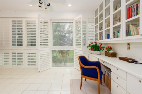 Condo in Lakeland, Florida, 2 bedrooms № 2231257 - photo 9