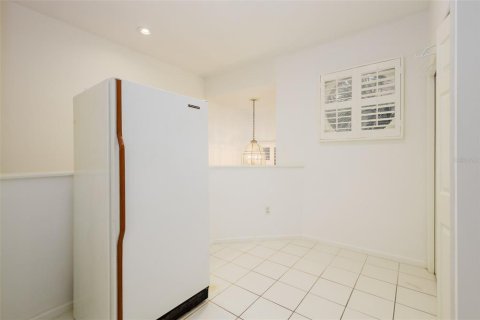 Condo in Lakeland, Florida, 2 bedrooms № 2231257 - photo 18