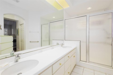 Condo in Lakeland, Florida, 2 bedrooms № 2231257 - photo 23