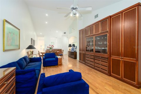 Condo in Lakeland, Florida, 2 bedrooms № 2231257 - photo 7