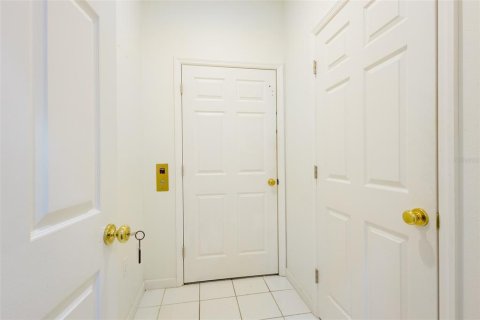 Condo in Lakeland, Florida, 2 bedrooms № 2231257 - photo 30
