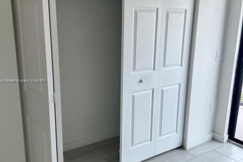 Appartement à louer à Hialeah, Floride: 1 chambre, 58.53 m2 № 1981372 - photo 6