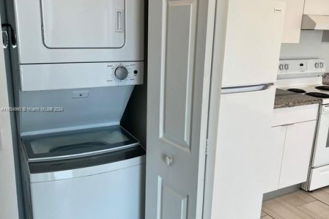 Appartement à louer à Hialeah, Floride: 1 chambre, 58.53 m2 № 1981372 - photo 7