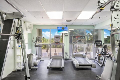 Купить кондоминиум в Серфсайд, Флорида 2 спальни, 118.64м2, № 1940157 - фото 24