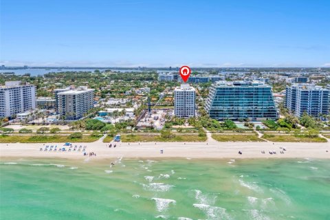 Купить кондоминиум в Серфсайд, Флорида 2 спальни, 118.64м2, № 1940157 - фото 1