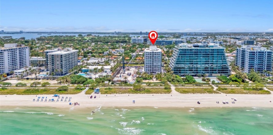 Кондоминиум с 2 спальнями в Серфсайд, Флорида № 1940157