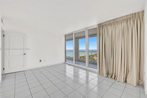 Купить кондоминиум в Серфсайд, Флорида 2 спальни, 118.64м2, № 1940157 - фото 12