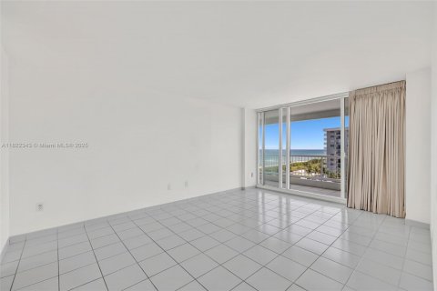 Купить кондоминиум в Серфсайд, Флорида 2 спальни, 118.64м2, № 1940157 - фото 13