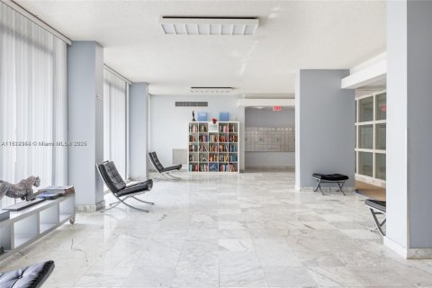 Купить кондоминиум в Серфсайд, Флорида 2 спальни, 118.64м2, № 1940157 - фото 26