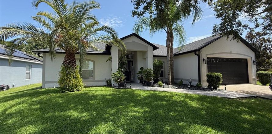 Casa en Groveland, Florida 4 dormitorios, 173.36 m2 № 1812630