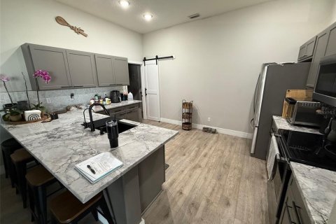 Villa ou maison à louer à Groveland, Floride: 4 chambres, 173.36 m2 № 1812630 - photo 5