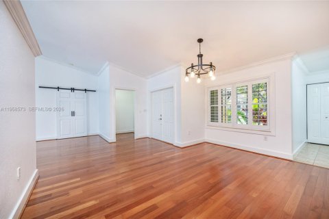 Villa ou maison à louer à Pembroke Pines, Floride: 3 chambres, 182.55 m2 № 2018046 - photo 4