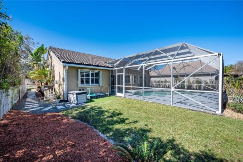 Villa ou maison à louer à Pembroke Pines, Floride: 3 chambres, 182.55 m2 № 2018046 - photo 24