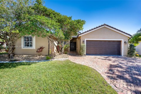 Villa ou maison à Pembroke Pines, Floride 3 chambres, 182.55 m2 № 2018046