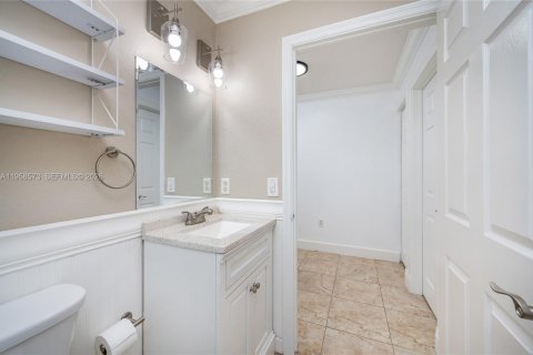 Villa ou maison à louer à Pembroke Pines, Floride: 3 chambres, 182.55 m2 № 2018046 - photo 22