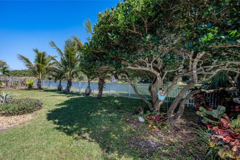 Villa ou maison à louer à Pembroke Pines, Floride: 3 chambres, 182.55 m2 № 2018046 - photo 27