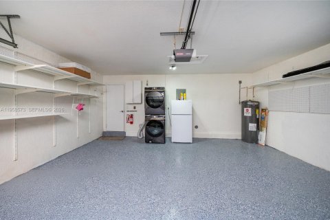 Villa ou maison à louer à Pembroke Pines, Floride: 3 chambres, 182.55 m2 № 2018046 - photo 23