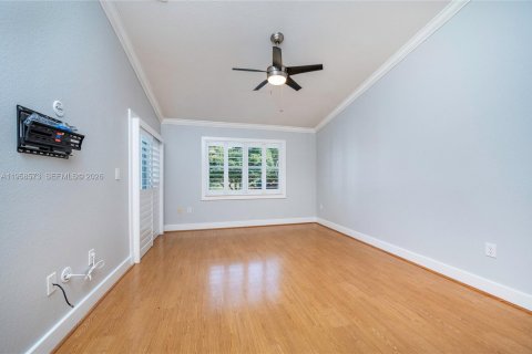Villa ou maison à louer à Pembroke Pines, Floride: 3 chambres, 182.55 m2 № 2018046 - photo 13