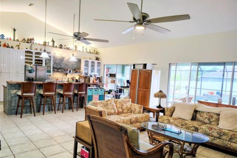 House in Punta Gorda, Florida 4 bedrooms, 210.8 sq.m. № 1717436 - photo 16