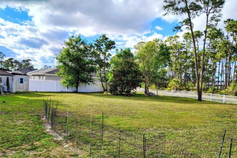 House in Punta Gorda, Florida 4 bedrooms, 210.8 sq.m. № 1717436 - photo 6