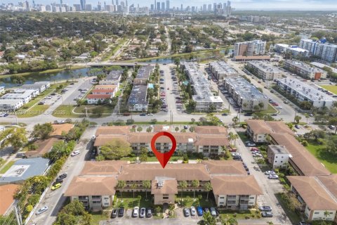 Купить кондоминиум в Майами, Флорида 1 спальня, 63.92м2, № 2046081 - фото 28
