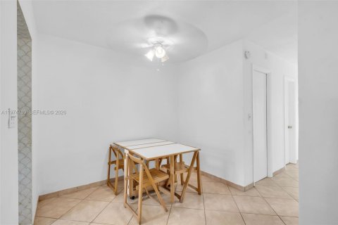 Купить кондоминиум в Майами, Флорида 1 спальня, 63.92м2, № 2046081 - фото 8
