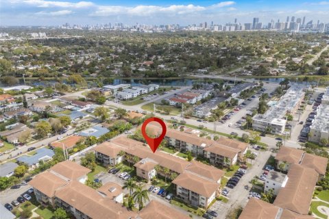 Купить кондоминиум в Майами, Флорида 1 спальня, 63.92м2, № 2046081 - фото 27