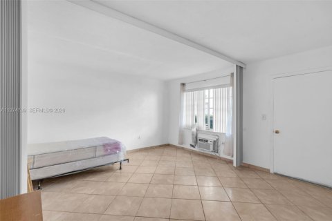 Купить кондоминиум в Майами, Флорида 1 спальня, 63.92м2, № 2046081 - фото 12