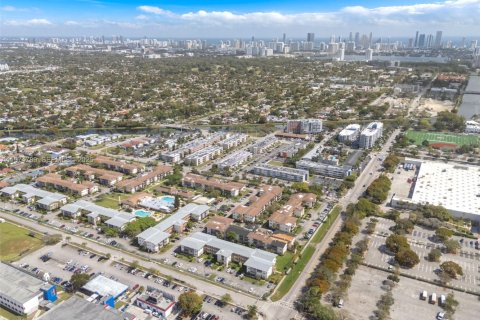 Купить кондоминиум в Майами, Флорида 1 спальня, 63.92м2, № 2046081 - фото 29