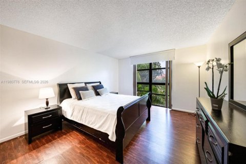 Copropriété à louer à Miami, Floride: 3 chambres, 142.88 m2 № 2080067 - photo 14
