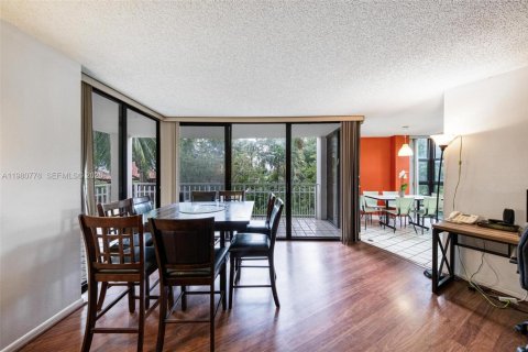 Copropriété à louer à Miami, Floride: 3 chambres, 142.88 m2 № 2080067 - photo 5
