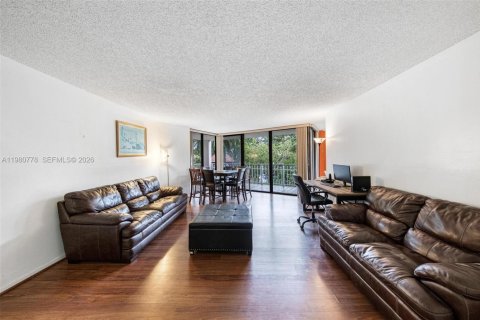 Copropriété à louer à Miami, Floride: 3 chambres, 142.88 m2 № 2080067 - photo 4