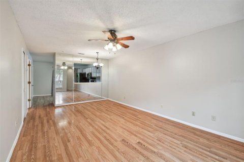 Copropriété à vendre à Tampa, Floride: 2 chambres, 110.09 m2 № 2388948 - photo 6