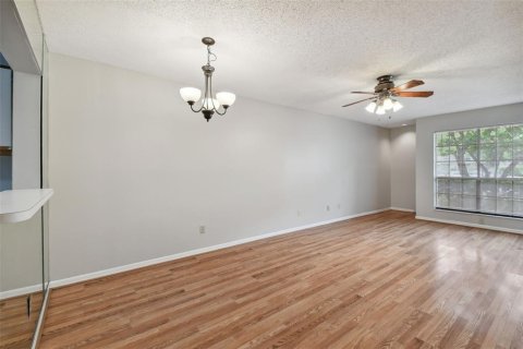 Copropriété à vendre à Tampa, Floride: 2 chambres, 110.09 m2 № 2388948 - photo 9