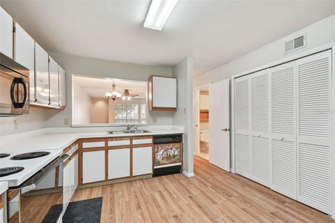 Copropriété à vendre à Tampa, Floride: 2 chambres, 110.09 m2 № 2388948 - photo 14