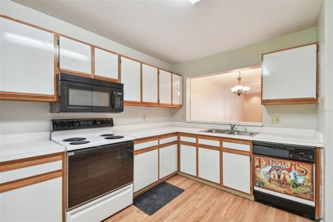 Copropriété à vendre à Tampa, Floride: 2 chambres, 110.09 m2 № 2388948 - photo 17