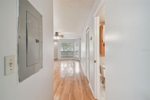 Copropriété à vendre à Tampa, Floride: 2 chambres, 110.09 m2 № 2388948 - photo 11