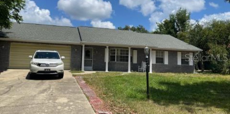 Casa en Deltona, Florida 3 dormitorios, 147.34 m2 № 1885921