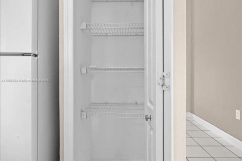 Condo in Homestead, Florida, 3 bedrooms  № 2014538 - photo 11