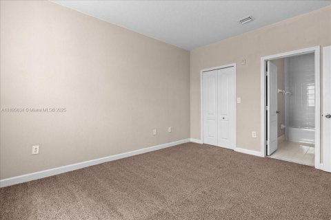 Condo in Homestead, Florida, 3 bedrooms  № 2014538 - photo 18
