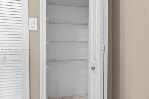 Condo in Homestead, Florida, 3 bedrooms  № 2014538 - photo 22