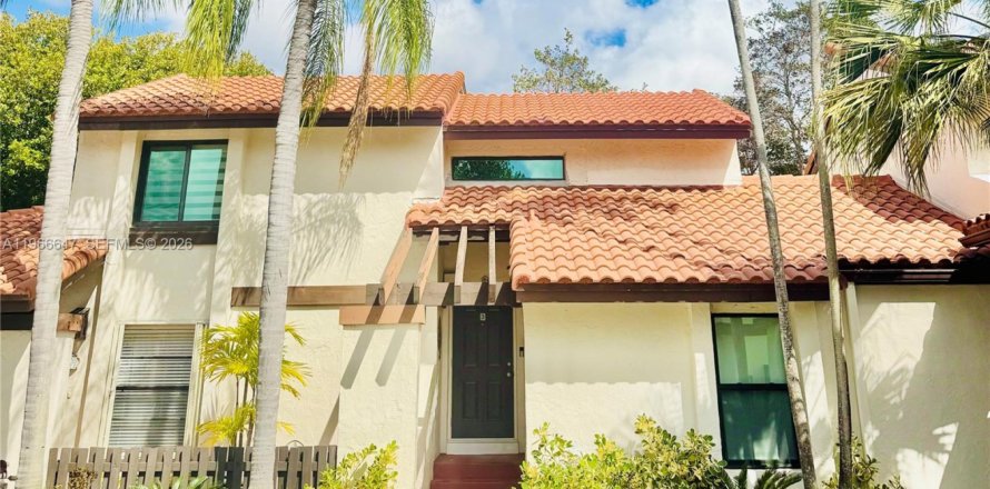 Condo in Miami, Florida, 3 bedrooms № 2029639