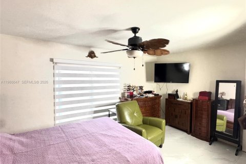 Condo in Miami, Florida, 3 bedrooms № 2029639 - photo 10