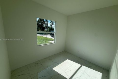 House in Lehigh Acres, Florida 4 bedrooms № 2056264 - photo 27